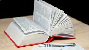 Un dictionnaire de poche et une clé USB pour bien commencer son année de 6 ème !